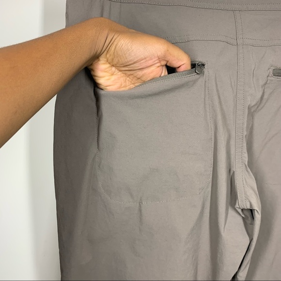 L.L.Bean Hiking Cropped Pants Petite Size 10 - Picture 8 of 9